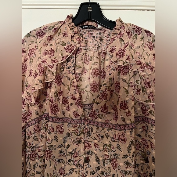 Zara Floral Ruffle Blouse - Picture 2 of 6